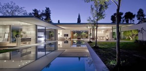 casa-moderna-fachada-flotando
